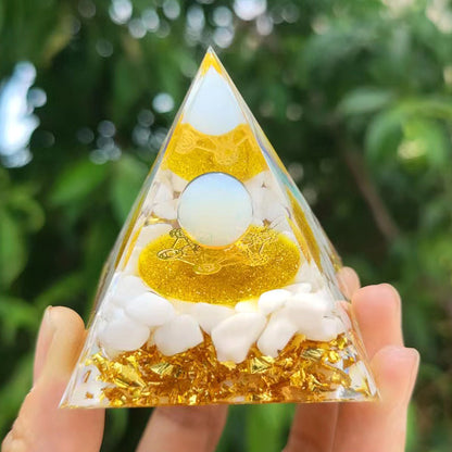 Feng Shui Resin Crystal Ball Gravel Pyramid Lucky Money Tree Desktop Decor for Home