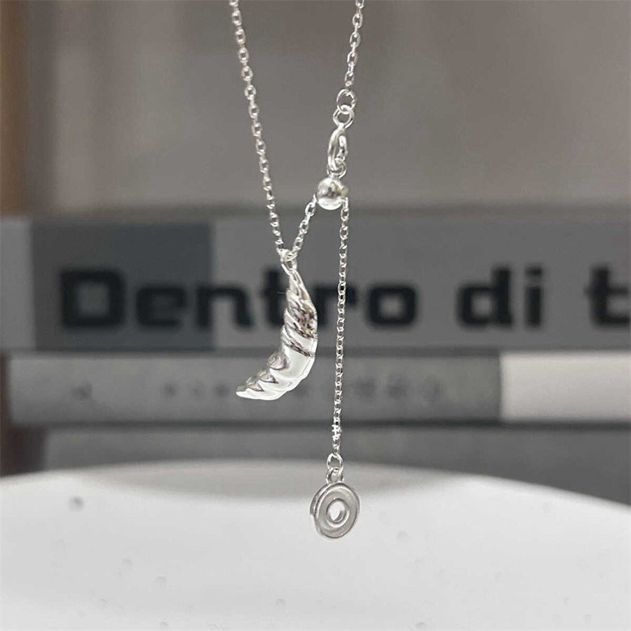 Handgefertigte Halsketten aus 925er Silber: Perlen- und Schlossknochen-Stile für Geschenke, Paare und viel Glück 