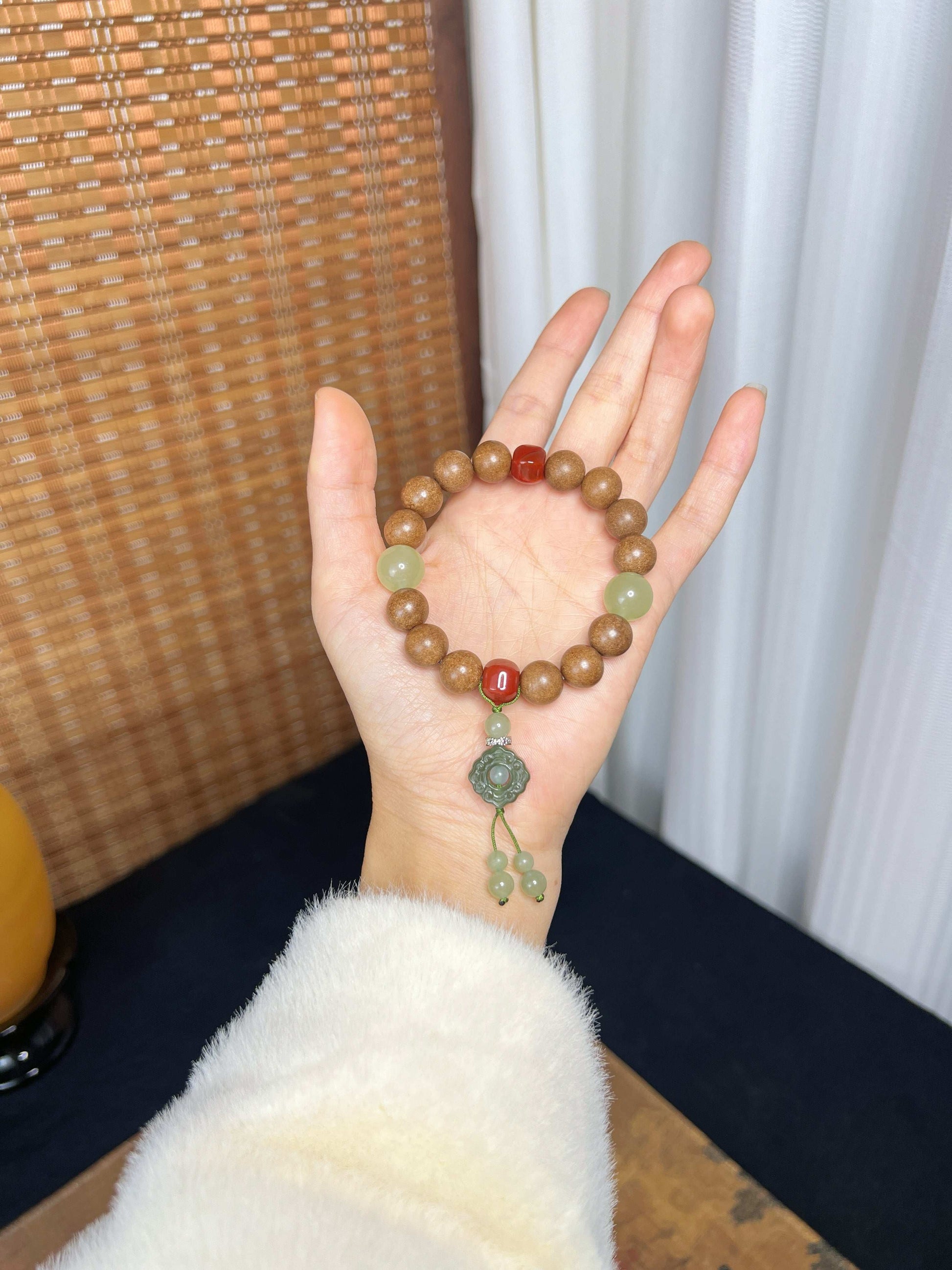 Trending Handmade Chinese Herbal Incense Bead Bracelet – Natural Aromatherapy, Stress Relief & Boho Fashion Accessory - Oriental Culture Shop