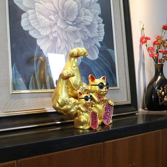 Charmante Glückskatze, muskulöse Glückskatze, Ornament für den Schreibtisch im Büro und den Hausaltar