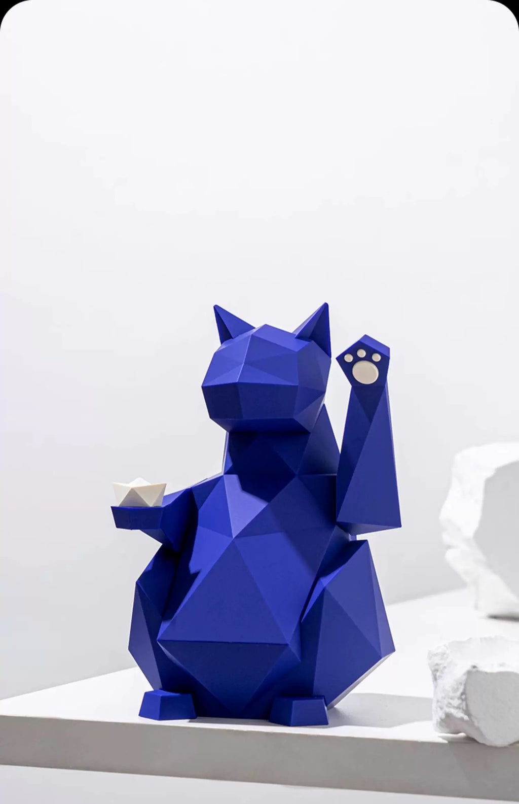 lucky Cat: The Mythical Wealth-Attracting Art Toy with Eco-friendly Material & Industrial Craftsmanship