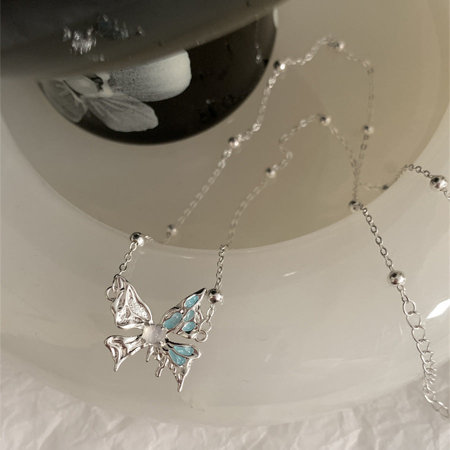 Handgefertigte Halsketten aus 925er Silber: Perlen- und Schlossknochen-Stile für Geschenke, Paare und viel Glück 